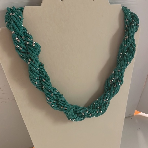 19” 6 strand blue green gold seed bead necklace with a lobster clasp & extender - Picture 5 of 15